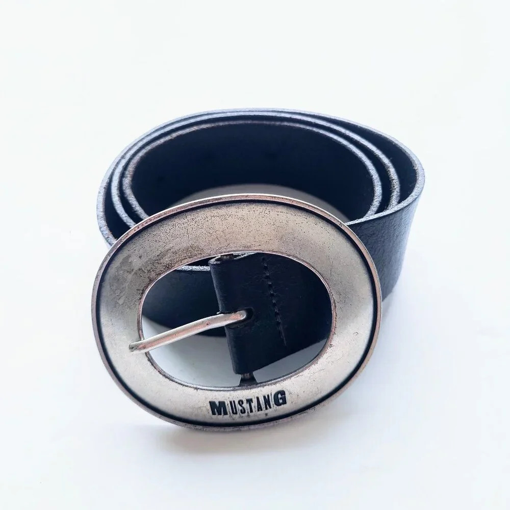 Mustang Silver Buckle Black Leather Belt